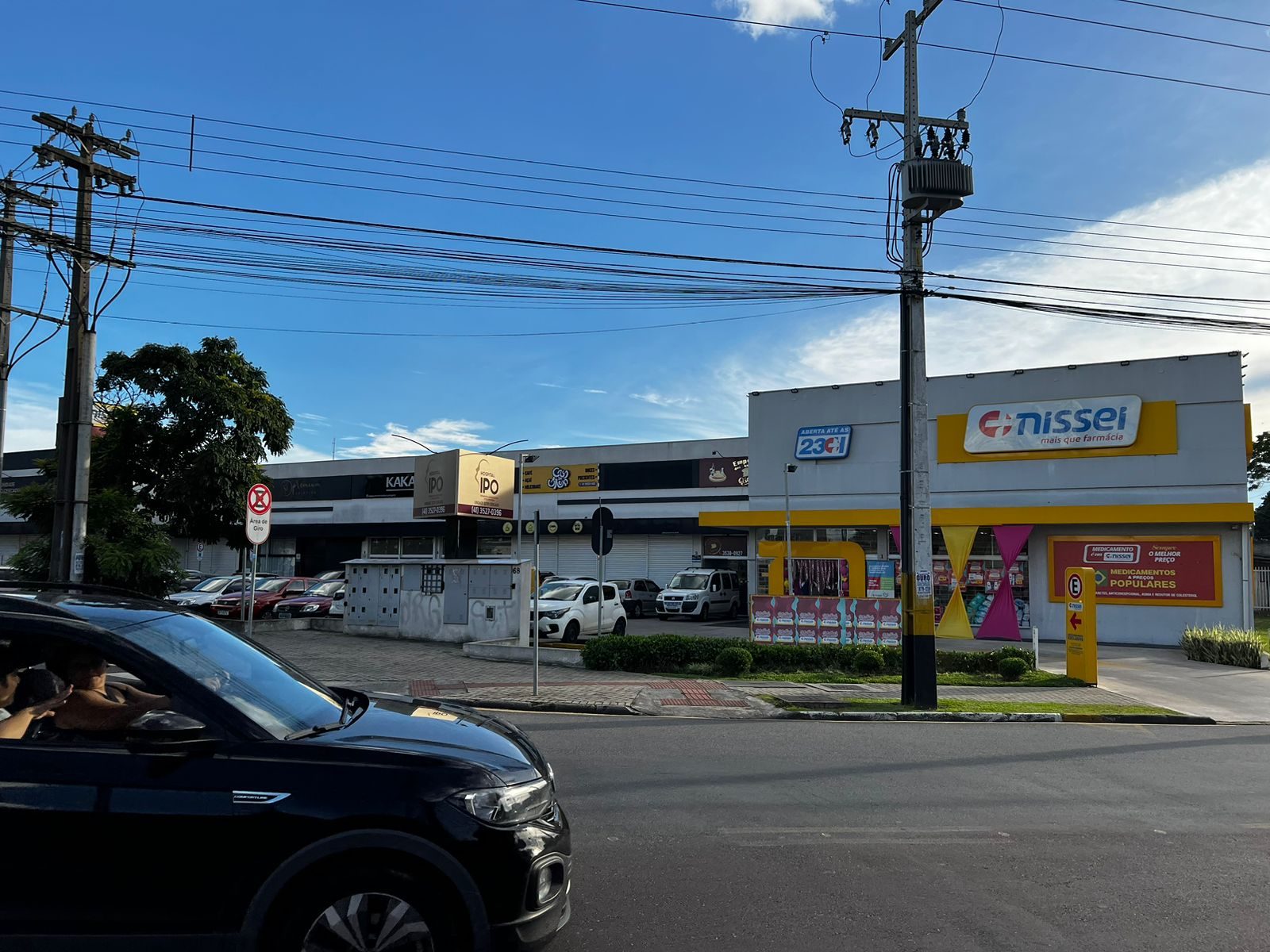 LOJAS 59m² a 151m² – SITIO CERCADO – foto 2