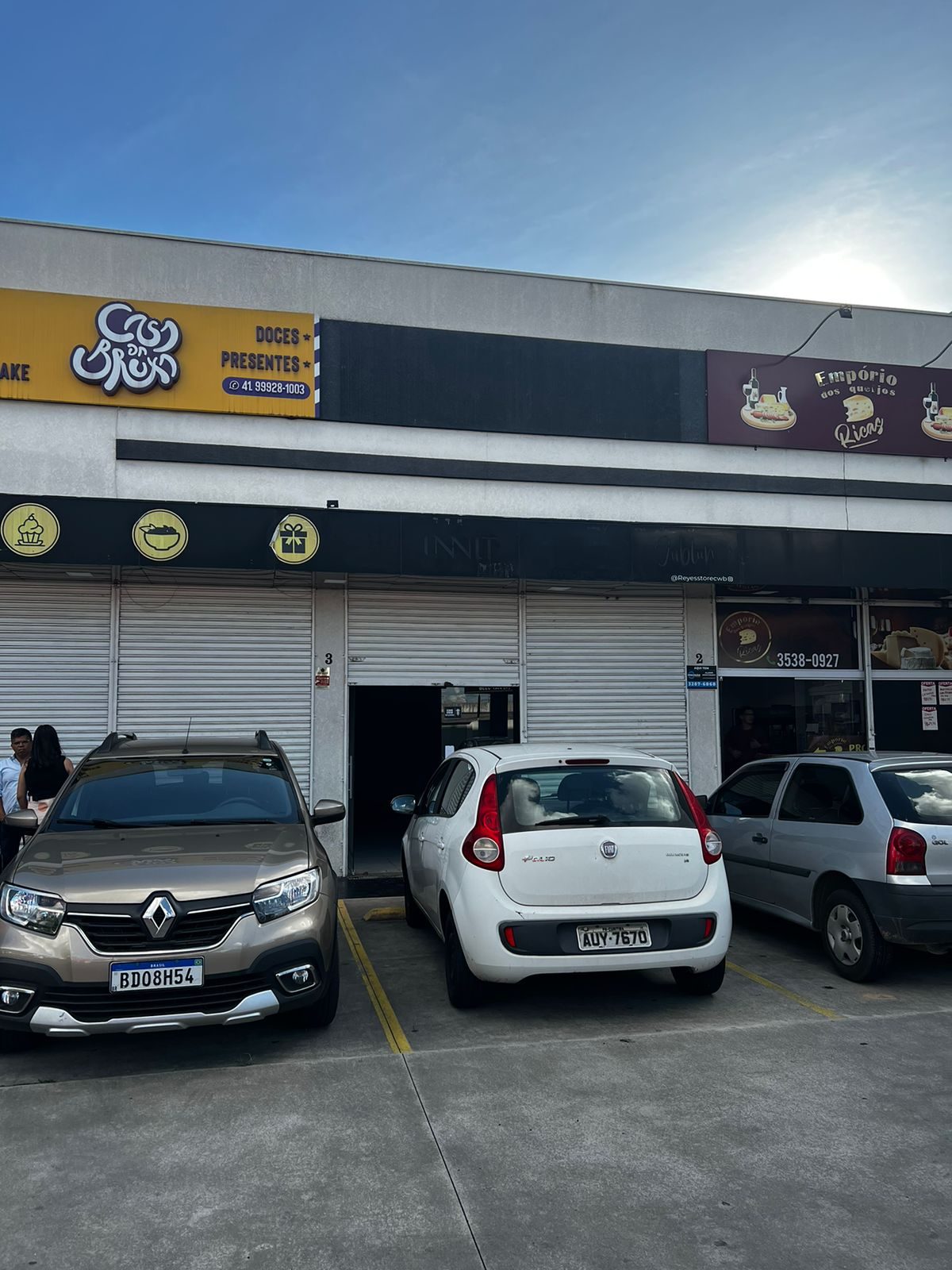 LOJAS 59m² a 151m² – SITIO CERCADO – foto 4