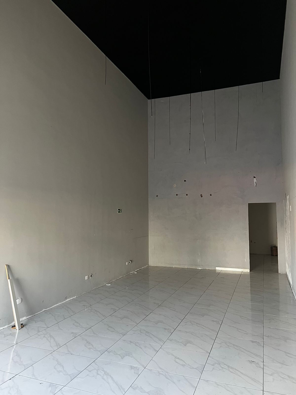 LOJAS 59m² a 151m² – SITIO CERCADO – foto 12