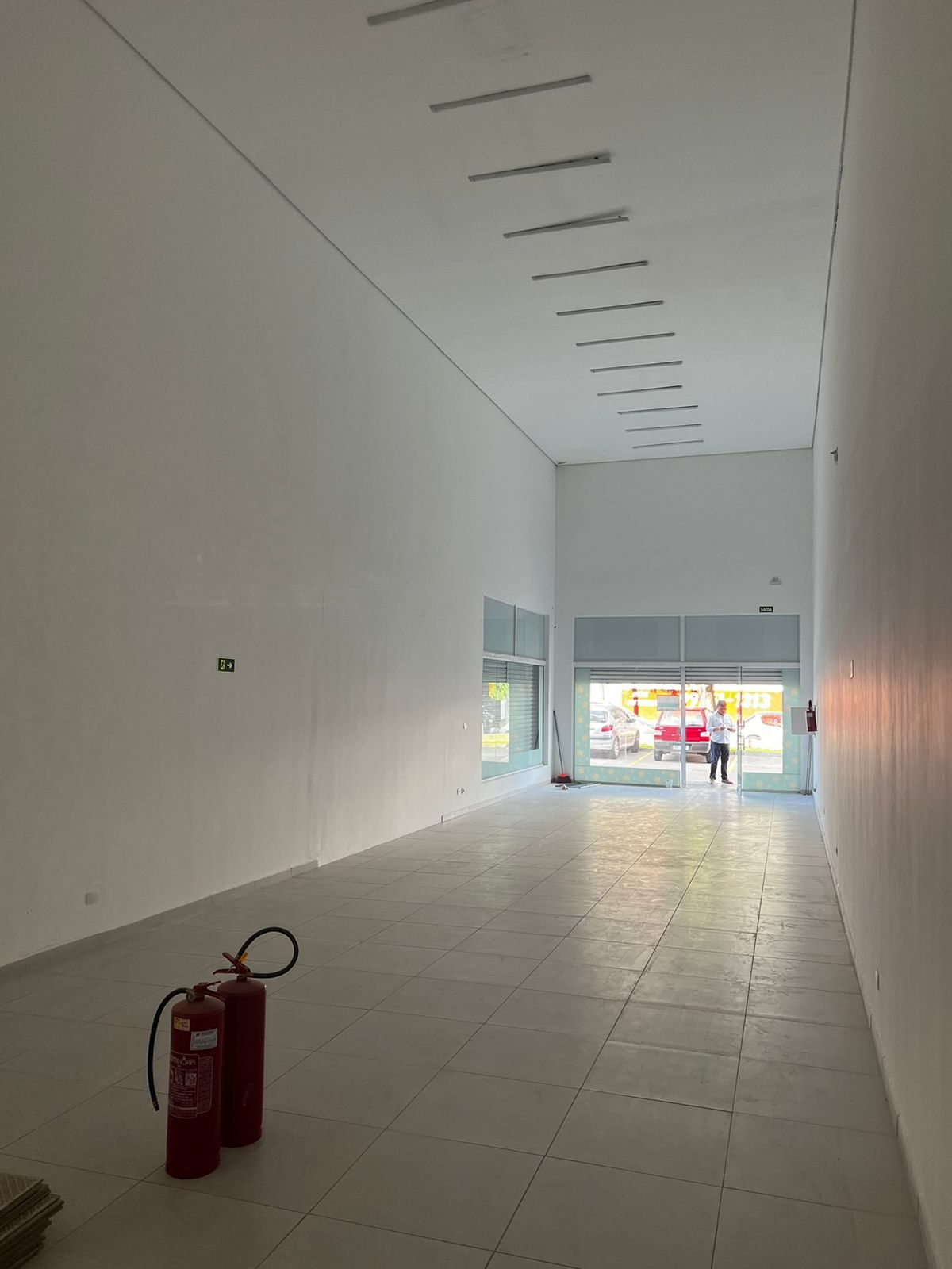 LOJAS 59m² a 151m² – SITIO CERCADO – foto 15