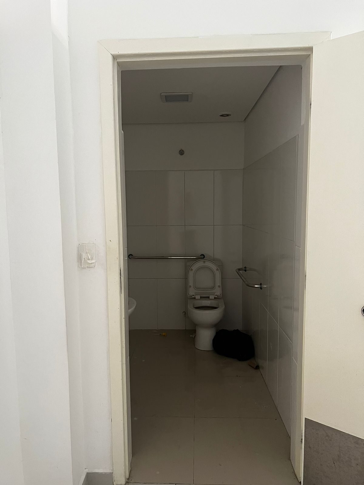 LOJAS 59m² a 151m² – SITIO CERCADO – foto 16