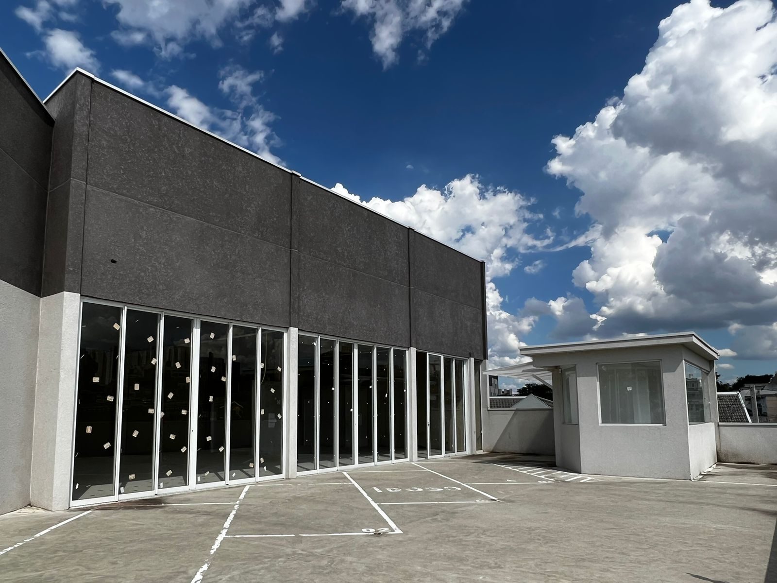 LOJAS 74 a 442m² - Tarumã – foto 3