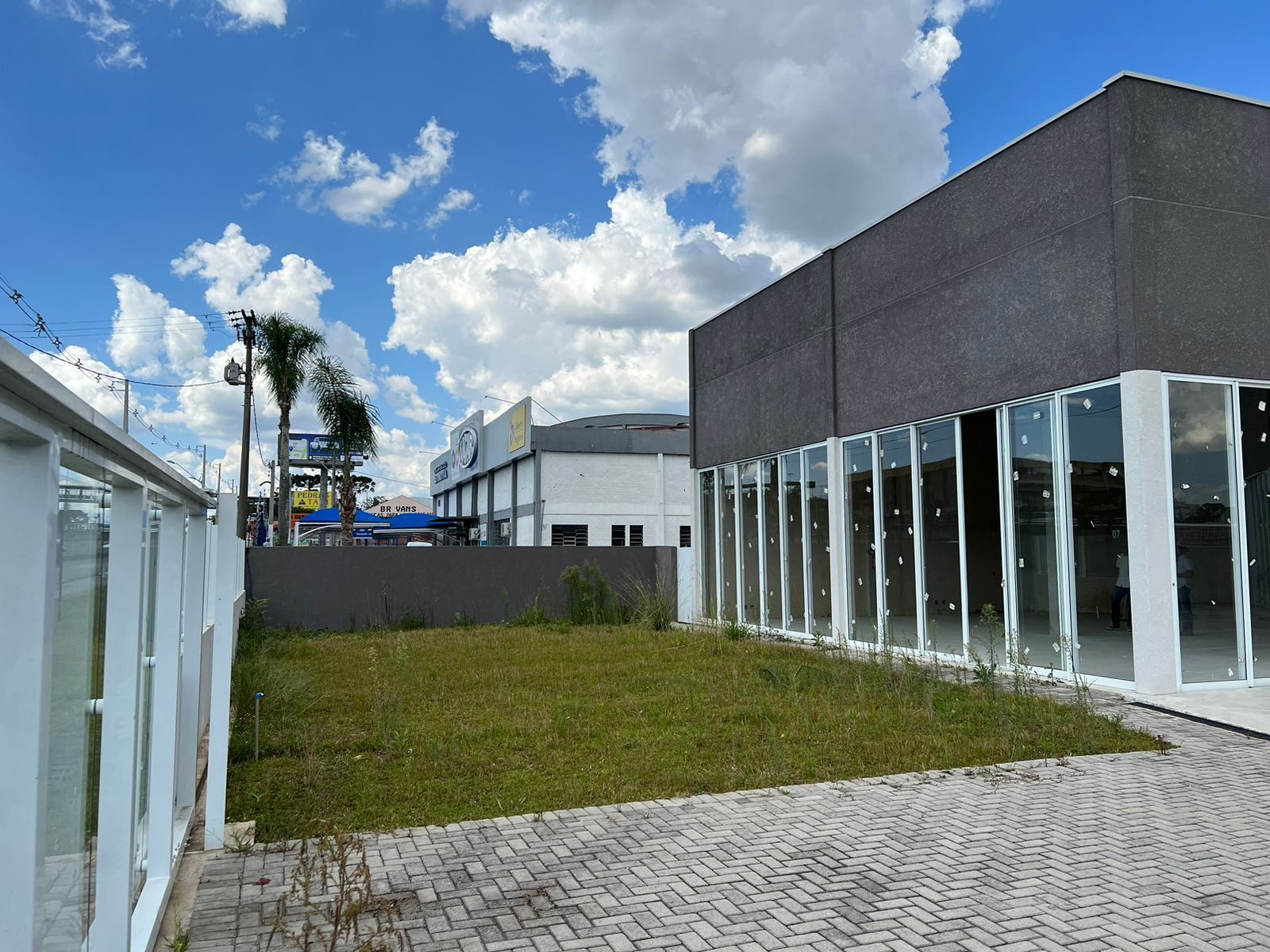 LOJAS 74 a 442m² - Tarumã – foto 9