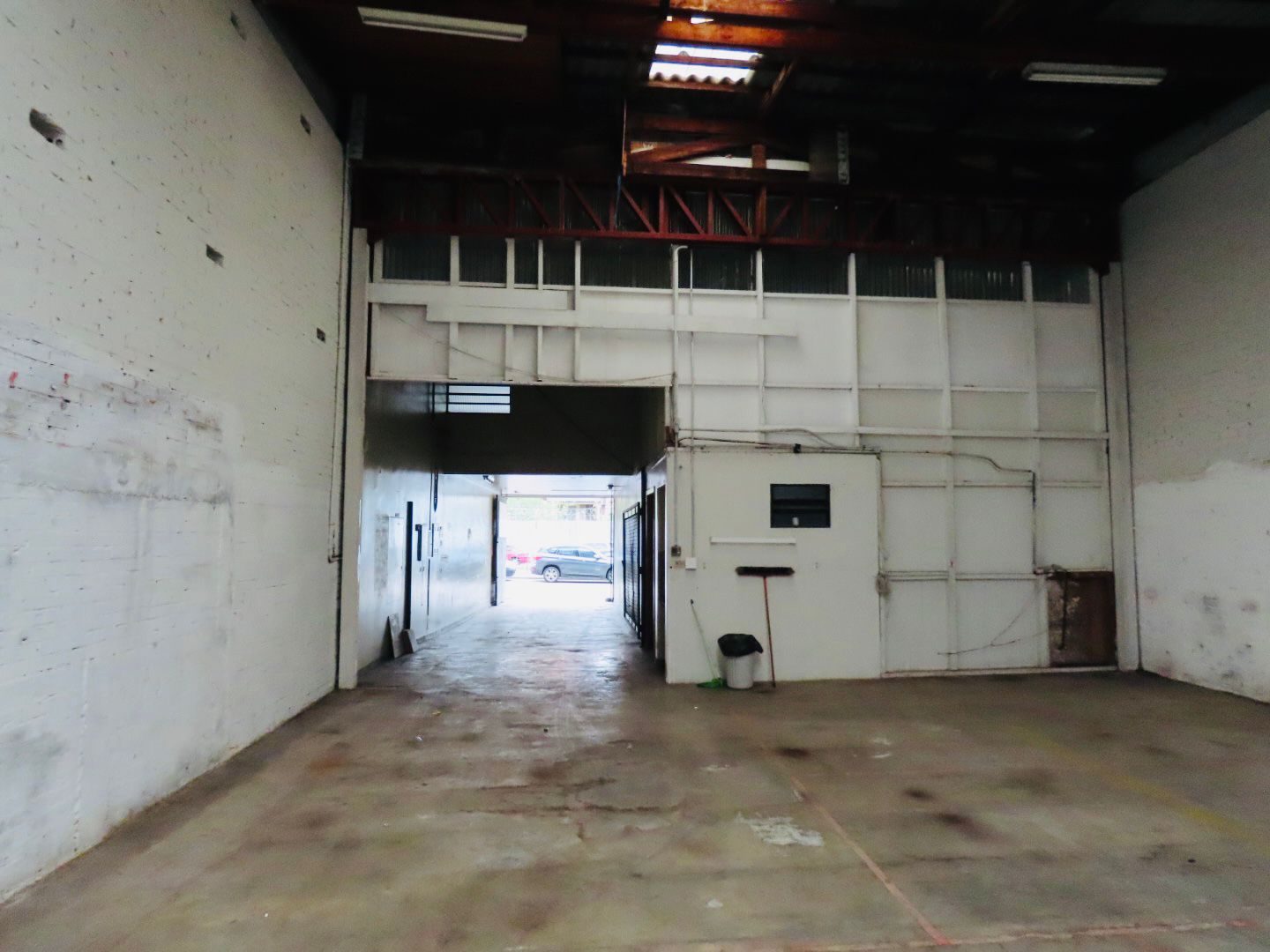 BARRACÃO 750m² – REBOUÇAS – foto 12