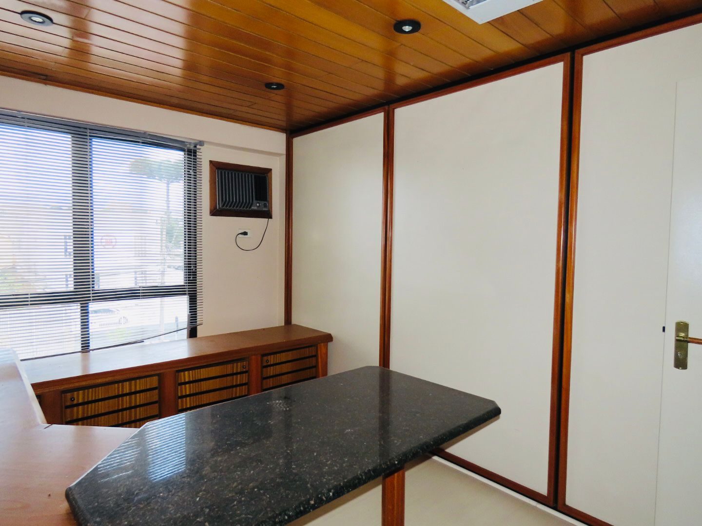 BARRACÃO 750m² – REBOUÇAS – foto 25