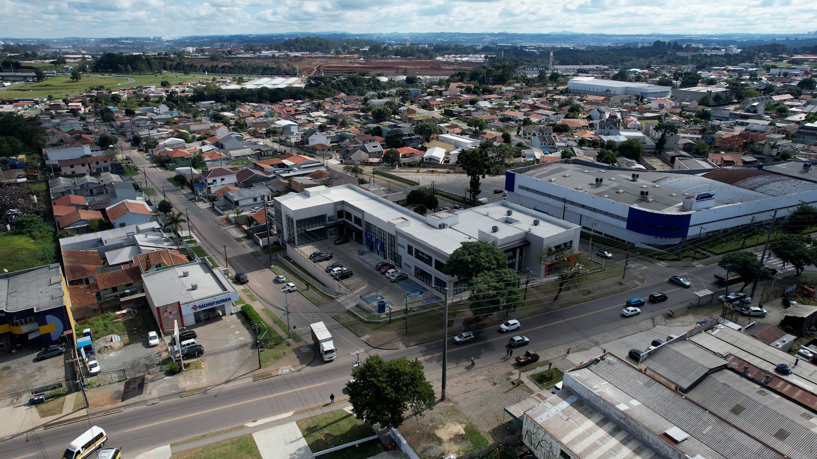 LOJAS 92m² a 445m² – Pinheirinho – foto 3