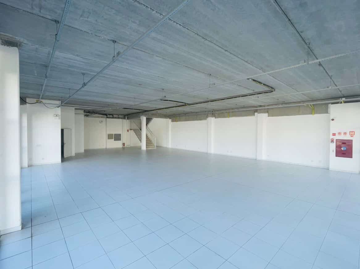 LOJAS 92m² a 445m² – Pinheirinho – foto 17